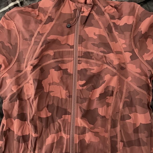 lululemon athletica Jackets & Blazers - BRAND NEW LULULEMON SWEATER